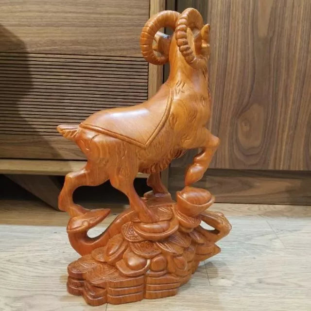 Tượng Con Dê Gỗ Hương