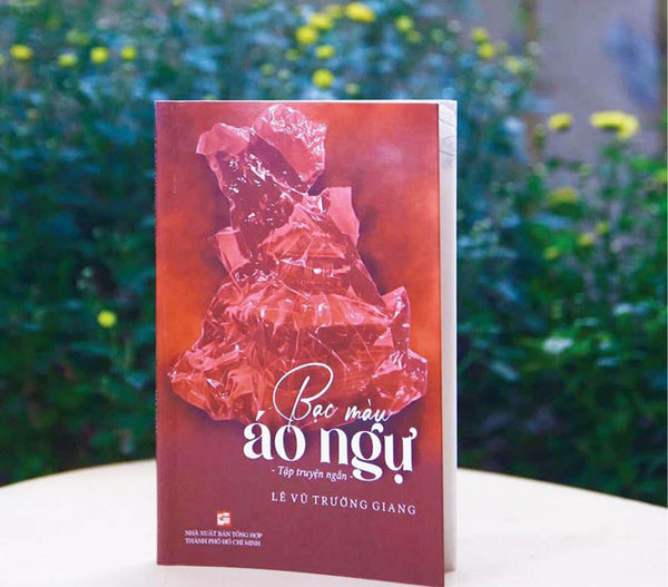 Bạc Màu Áo Ngự